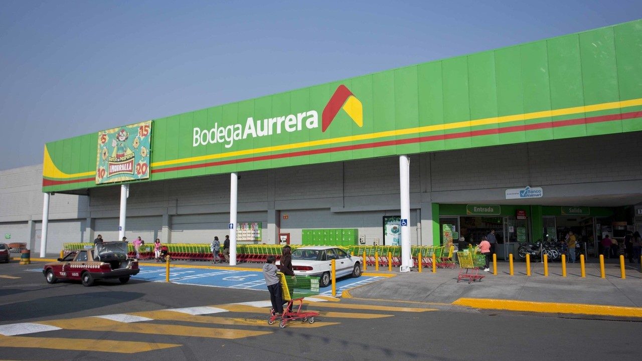 How to obtain WhatsApp targeted follower data? Using platform filtering is more efficient.